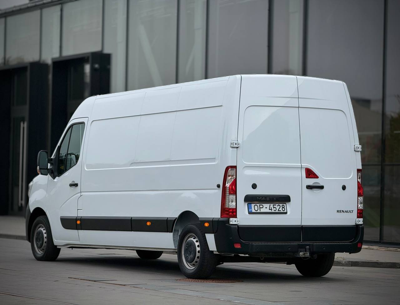 Renault Master 2.3D L3H2 FWD
