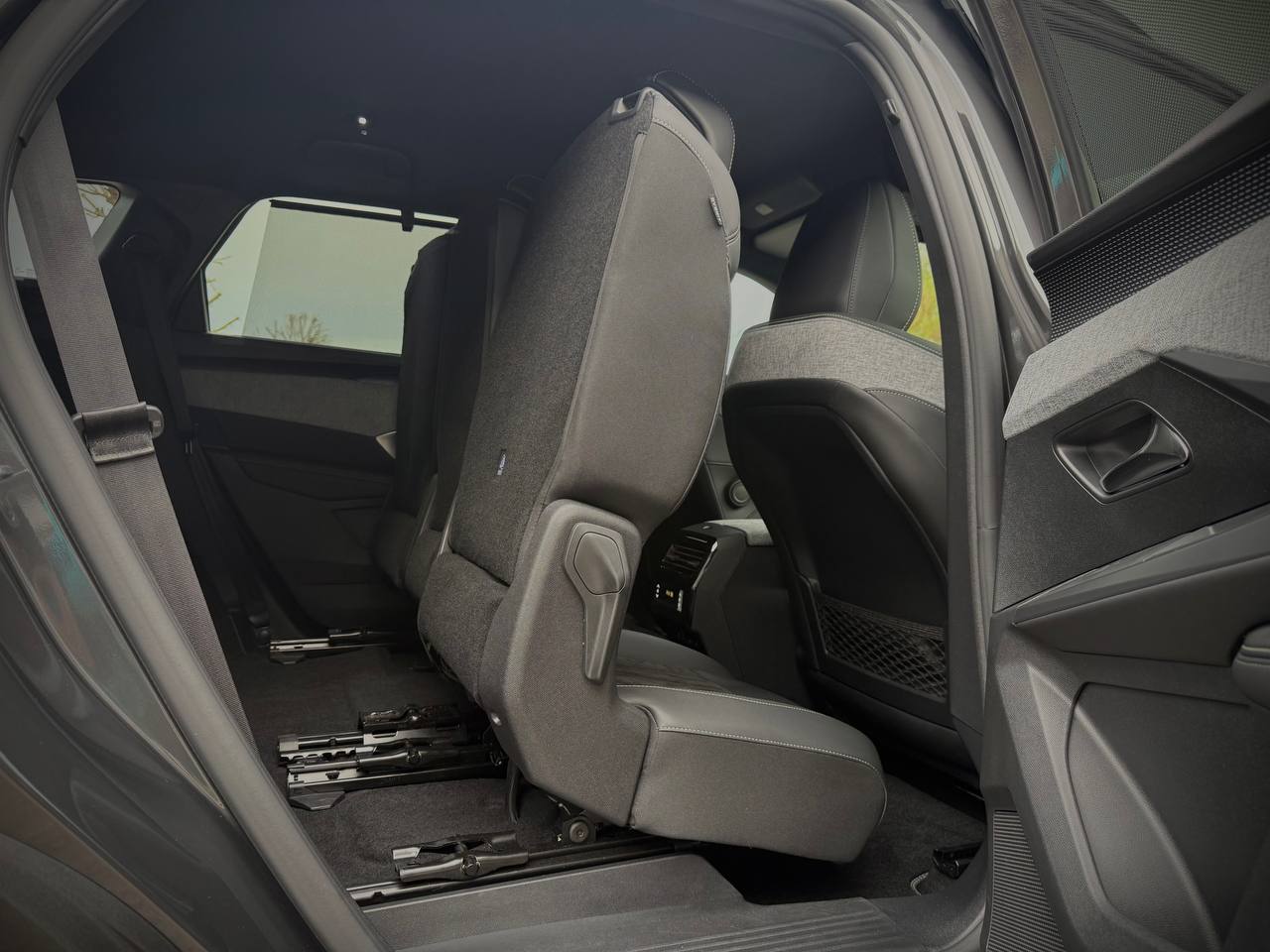 Peugeot 5008 GT Hybrid 136 E-Dcs6
