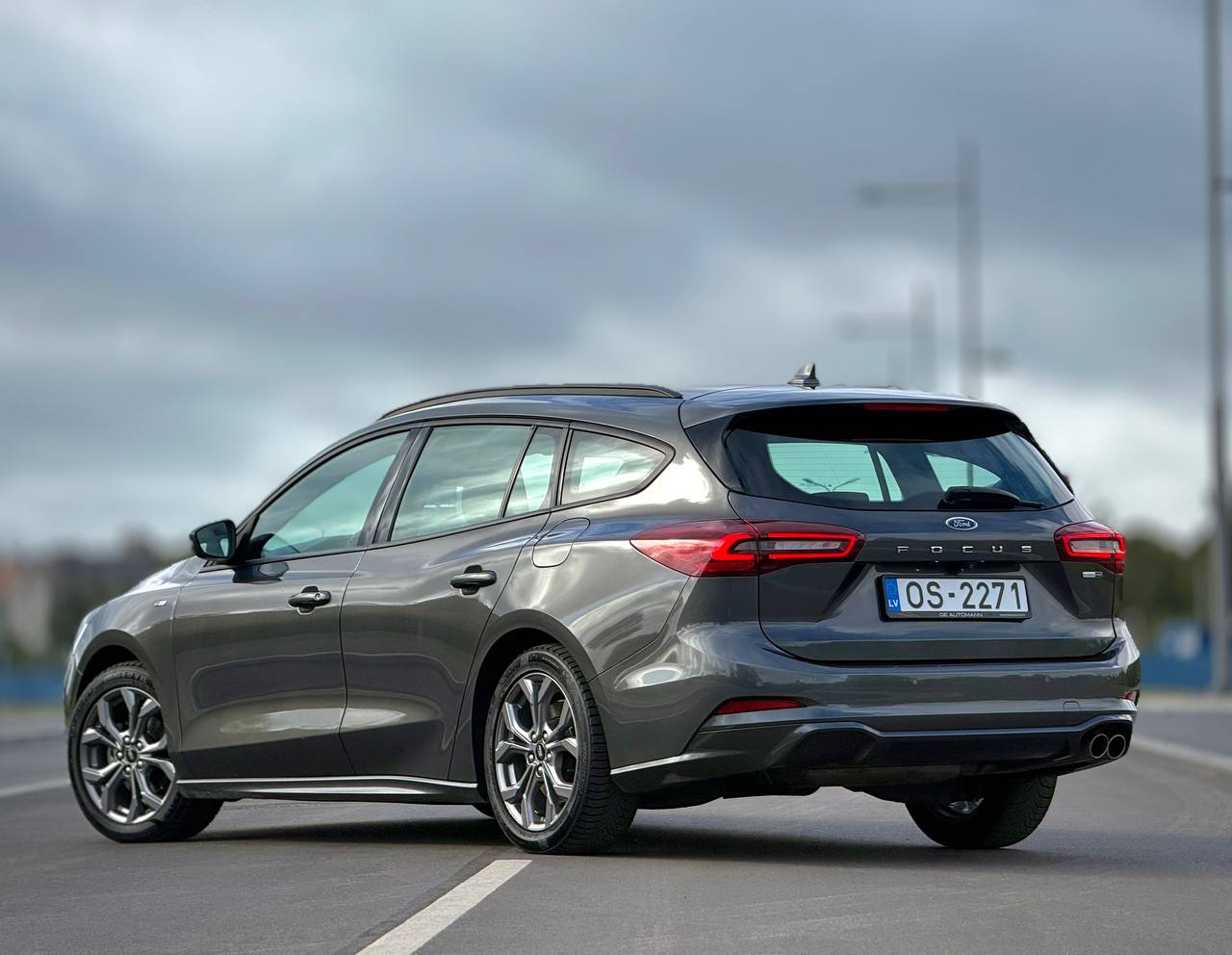 Ford Focus ST line Ecoboost Hybrid