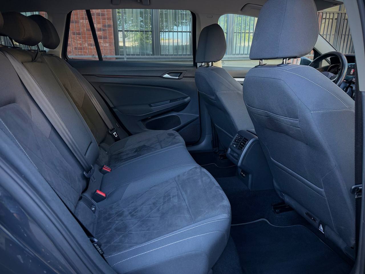 VW Golf 8 2.0tdi