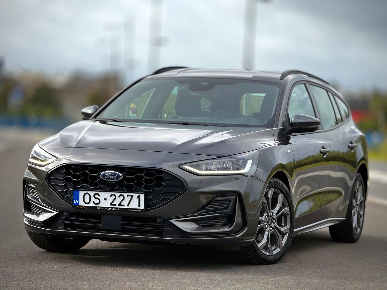 Ford Focus ST line Ecoboost Hybrid