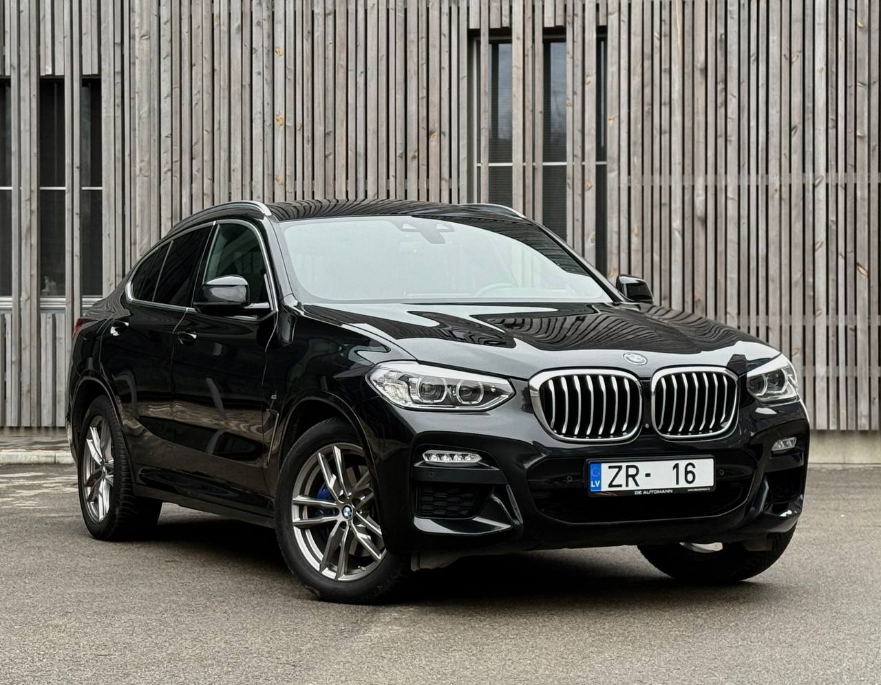 Bmw X4 M-pack 3.0D xDrive 195 kW