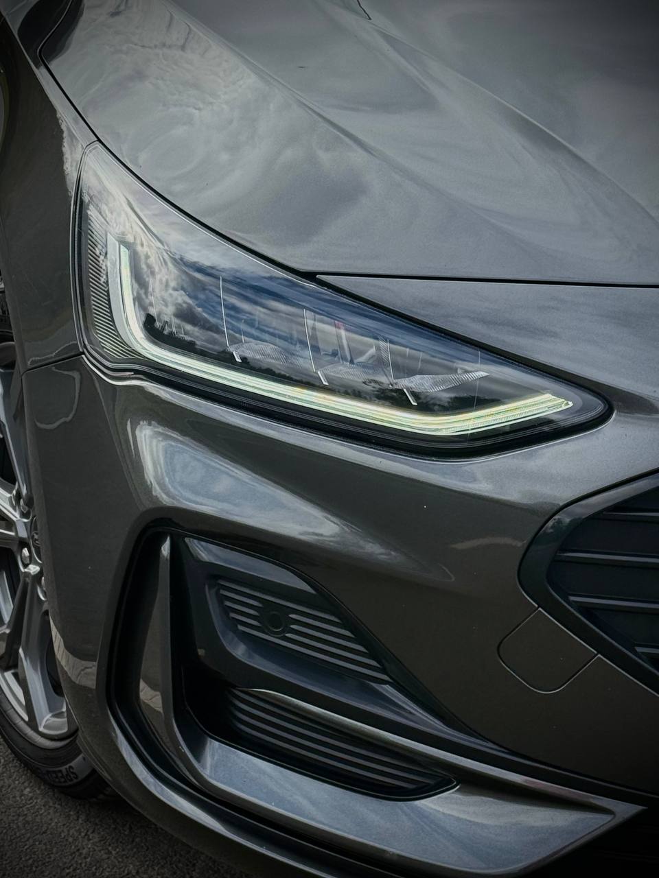 Ford Focus ST line Ecoboost Hybrid