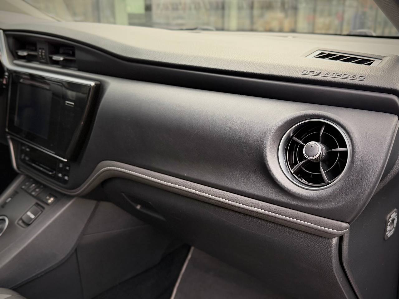 Toyota Auris 1.8 Hybrid