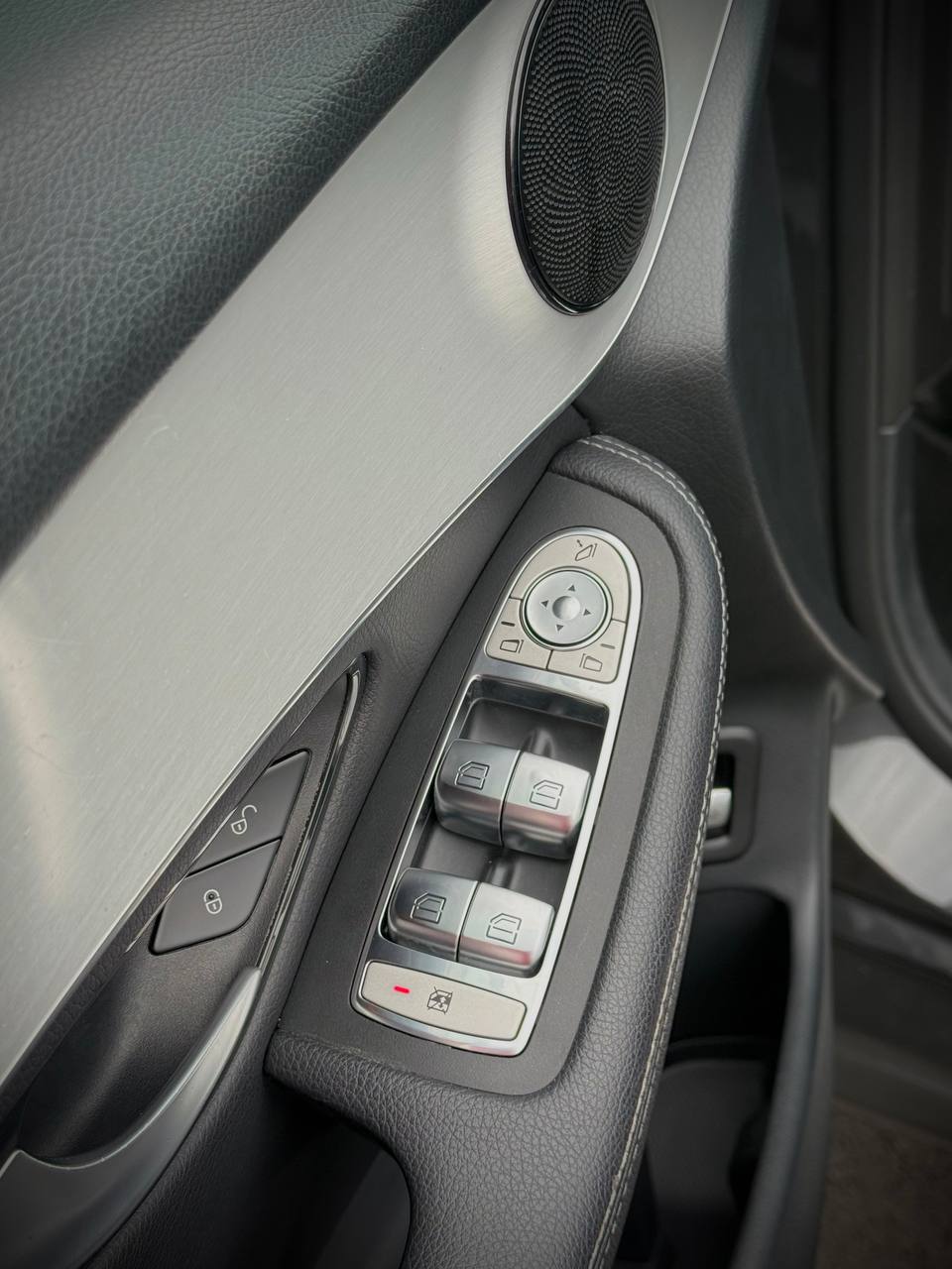 Mercedes-Benz 220D 4Matic AMG Pack