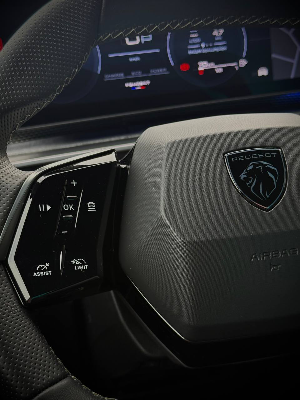 Peugeot 5008 GT Hybrid 136 E-Dcs6