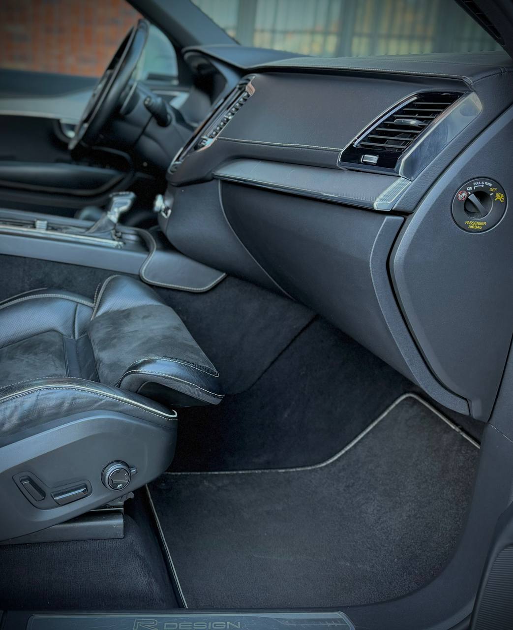 Volvo XC90 D5 AWD R-Design