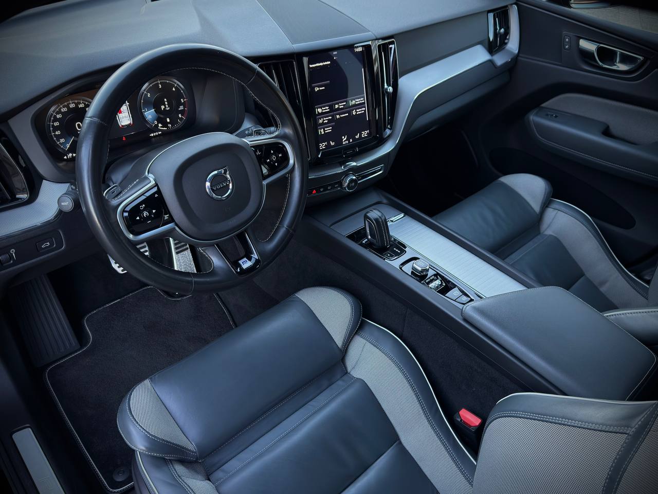 Volvo Xc60 B4 Awd R-design