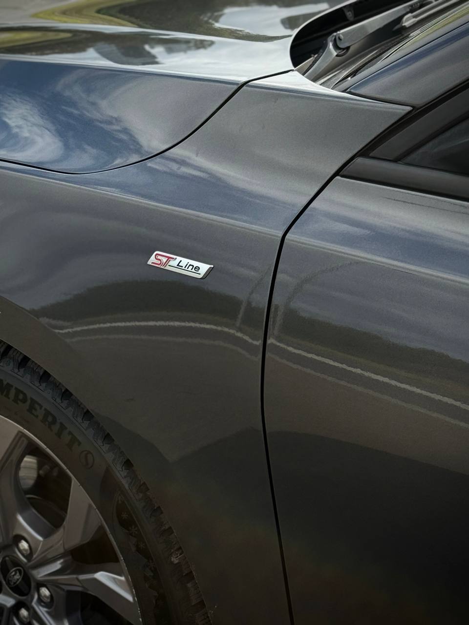 Ford Focus ST line Ecoboost Hybrid