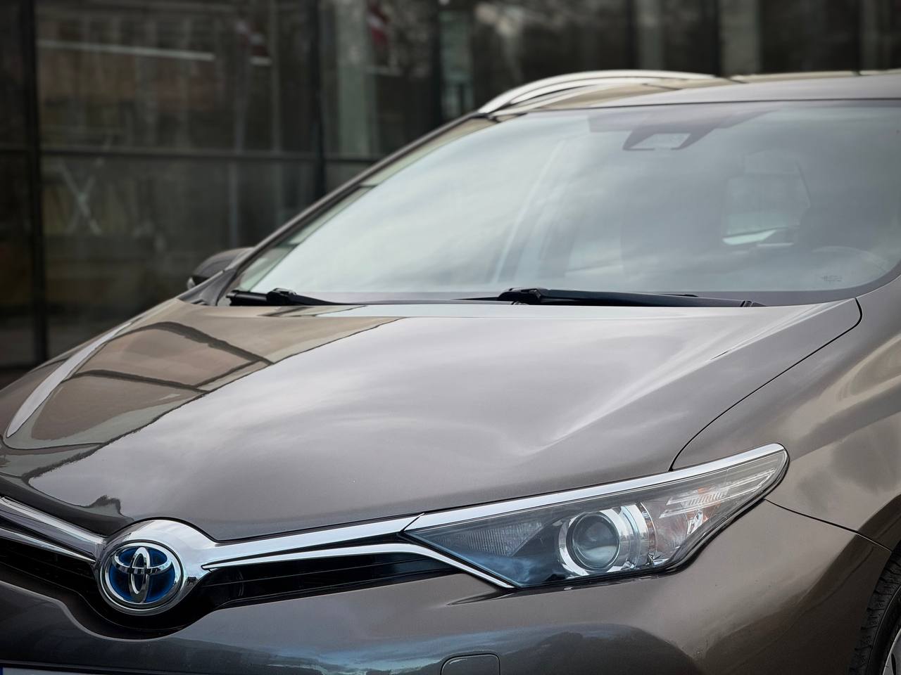 Toyota Auris 1.8 Hybrid