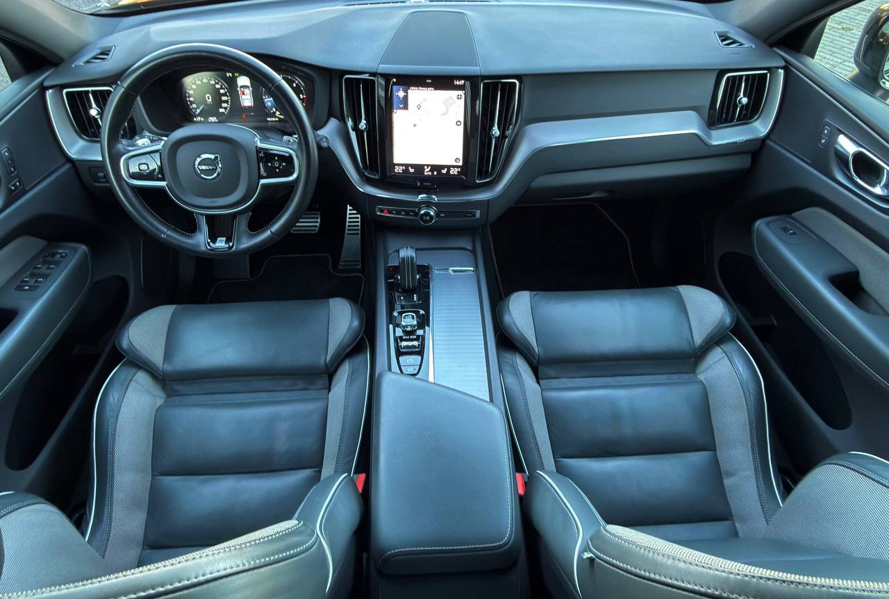 Volvo Xc60 B4 Awd R-design