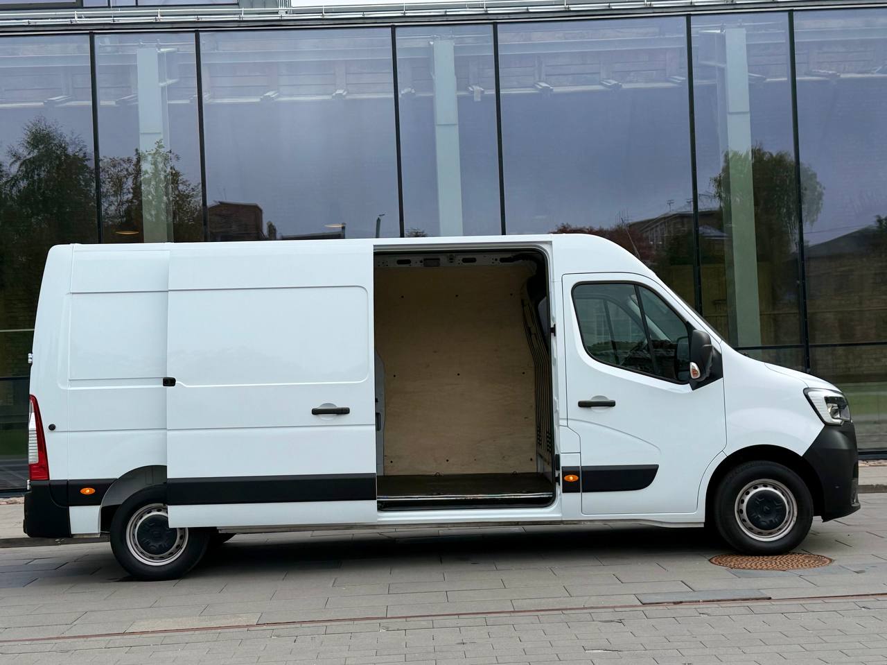 Renault Master 2.3D L3H2 FWD