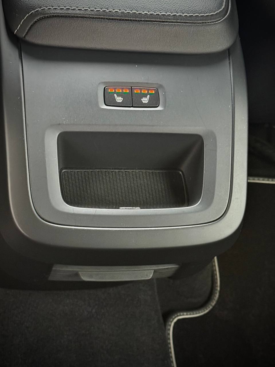 Volvo Xc60 R-design B4 Awd